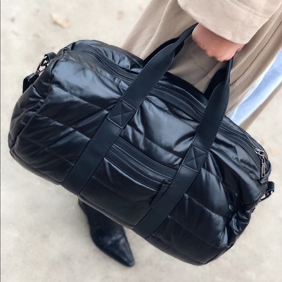 Powerplay Black Pillowy Quilted Duffle Bag - Picture 8 of 8